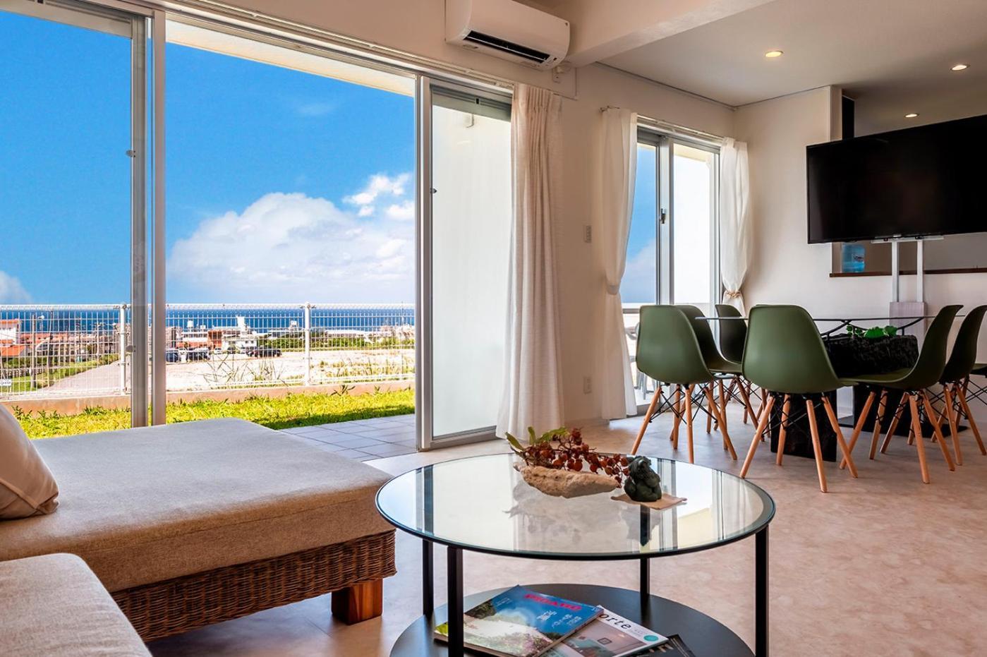 Okinawa Milky Way Villa Yomitan Exterior photo